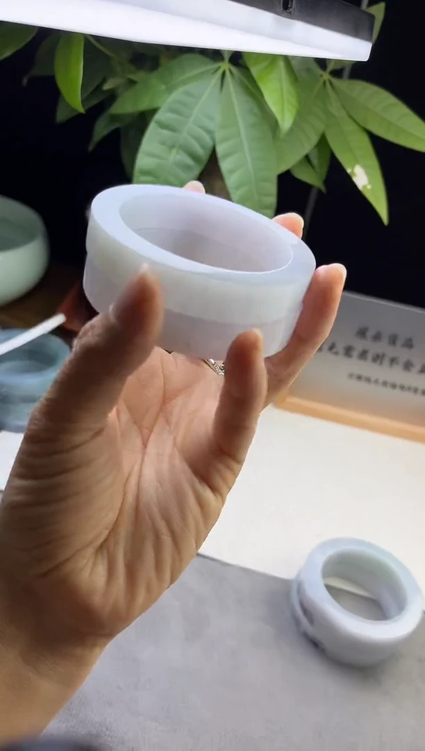 定制翡翠手镯未镶嵌多样性发其一