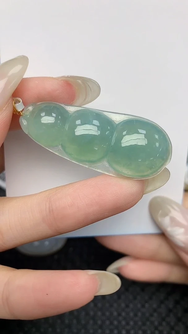 翡翠18K金镶嵌颈饰天然翡翠a货