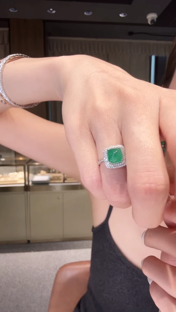 18K金镶嵌戒指祖母绿CE0631