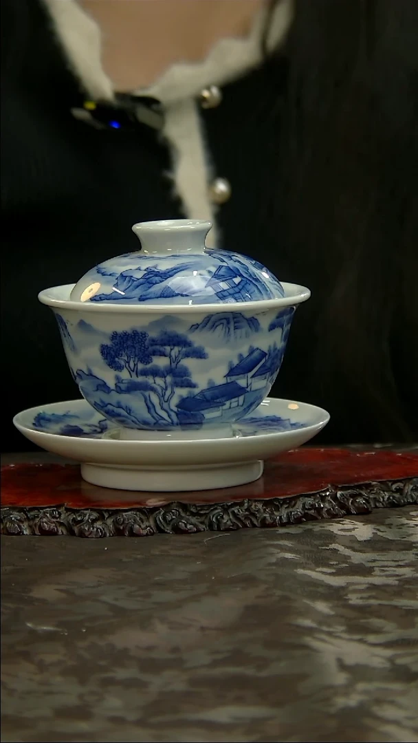 【闪购商品】青花手绘山水三才盖碗