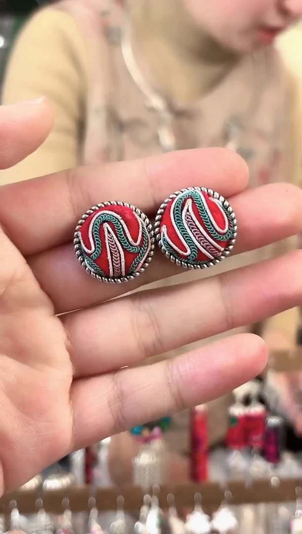 彩云南阁非遗老绣苗银饰品238