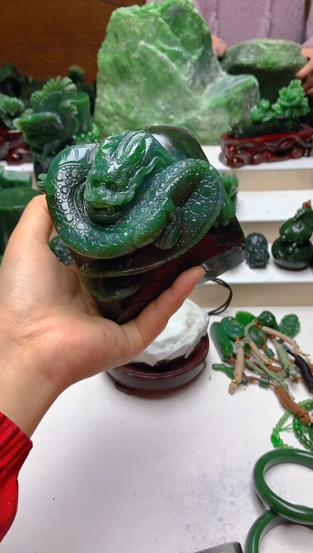 未镶嵌和田玉挂件1