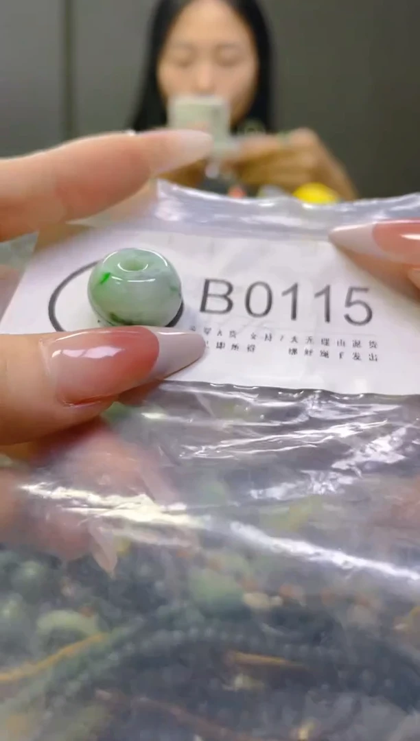 翡翠未镶嵌颈饰/B/翡翠A货一图一物