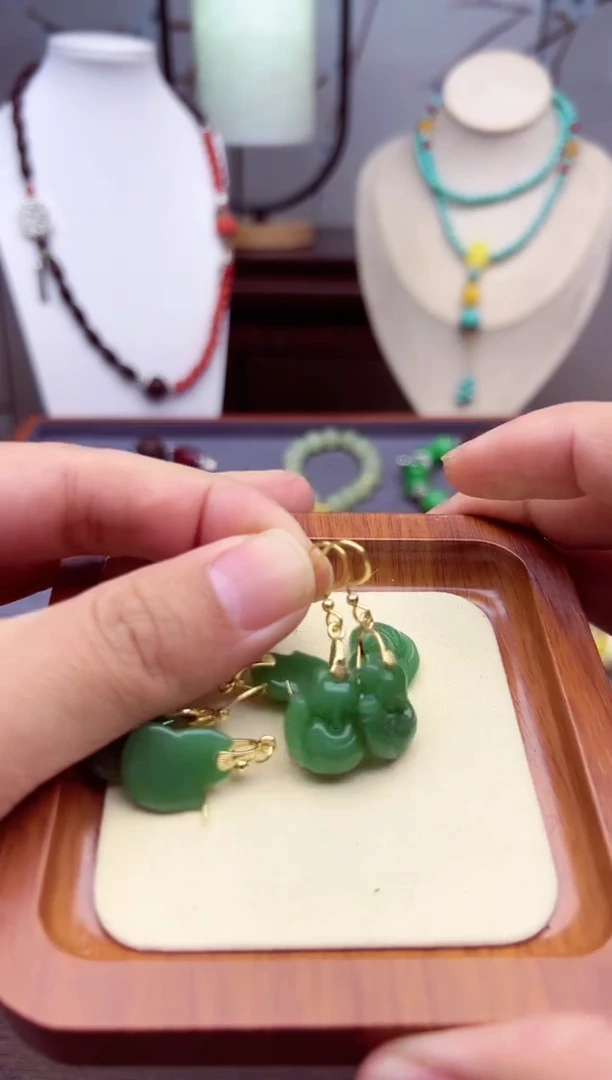 【闪购商品】和田玉耳饰14K金镶嵌E316