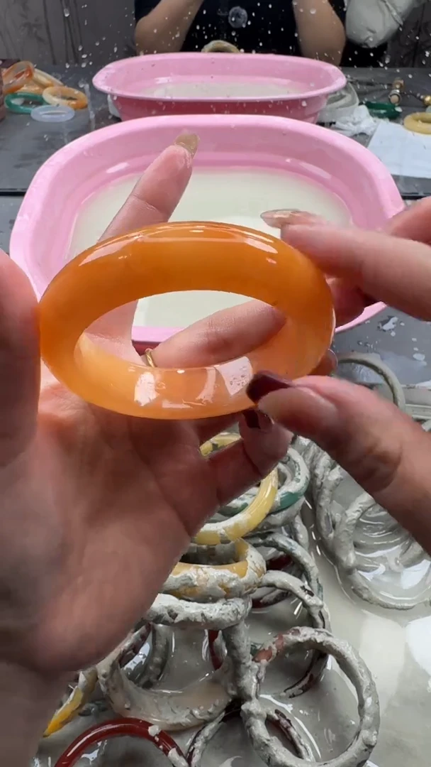 未镶嵌手镯石英质玉5