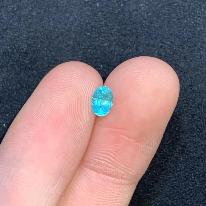 0.62克拉巴西帕拉伊巴碧玺AIGS霓虹蓝