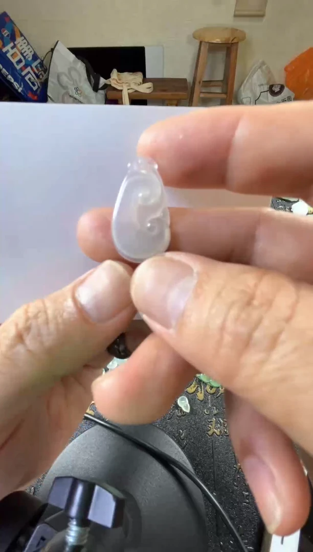 定制翡翠未镶嵌如意
