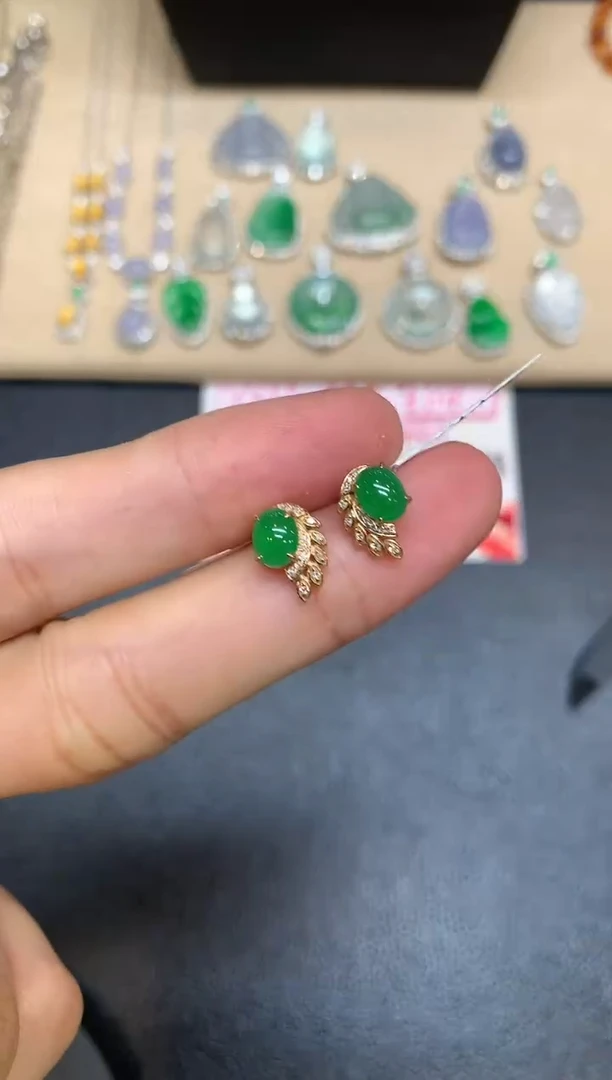 18K金镶嵌翡翠耳饰蛋面【无服务费【48小时鉴赏期】