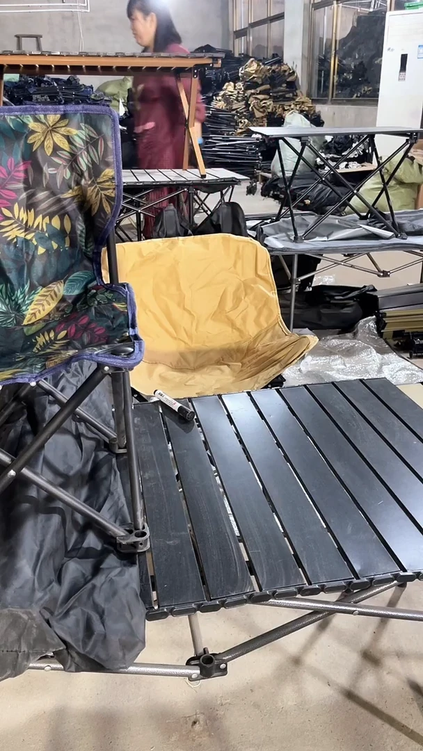 铁小号   折叠靠背  颜色随机