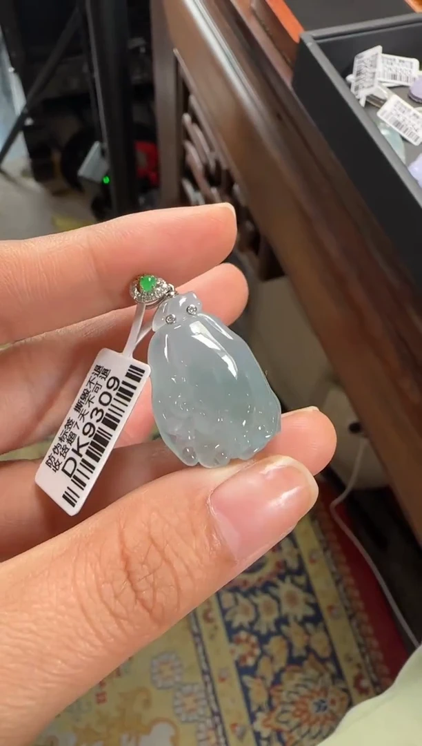 颈饰18K金镶嵌翡翠DK9309冰佛手福瓜