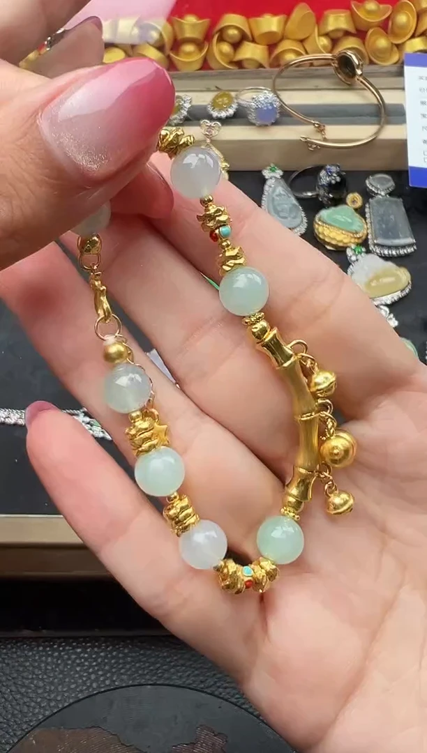 足金镶嵌手链翡翠勿拍