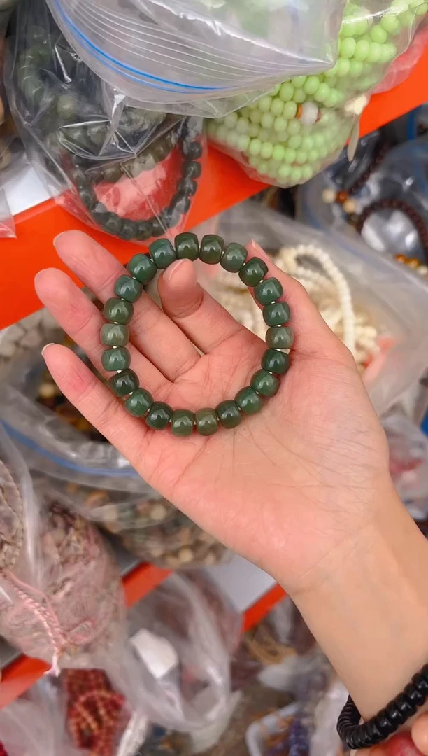 吊坠菩提根/象牙果帝王绿直切