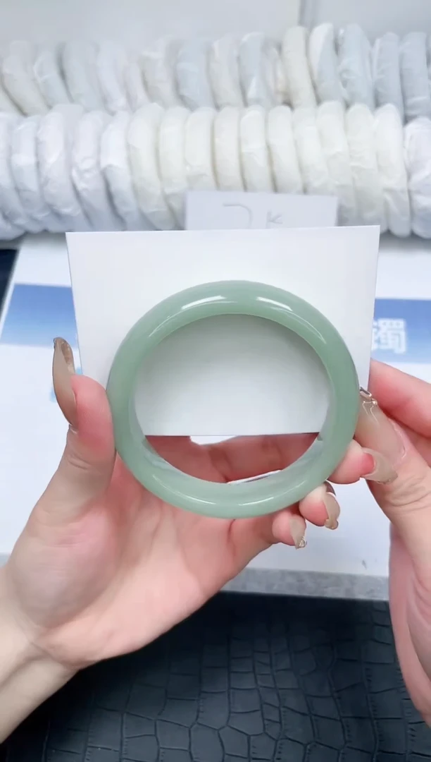 【闪购商品】石英质玉手镯未镶嵌Z48-60.8