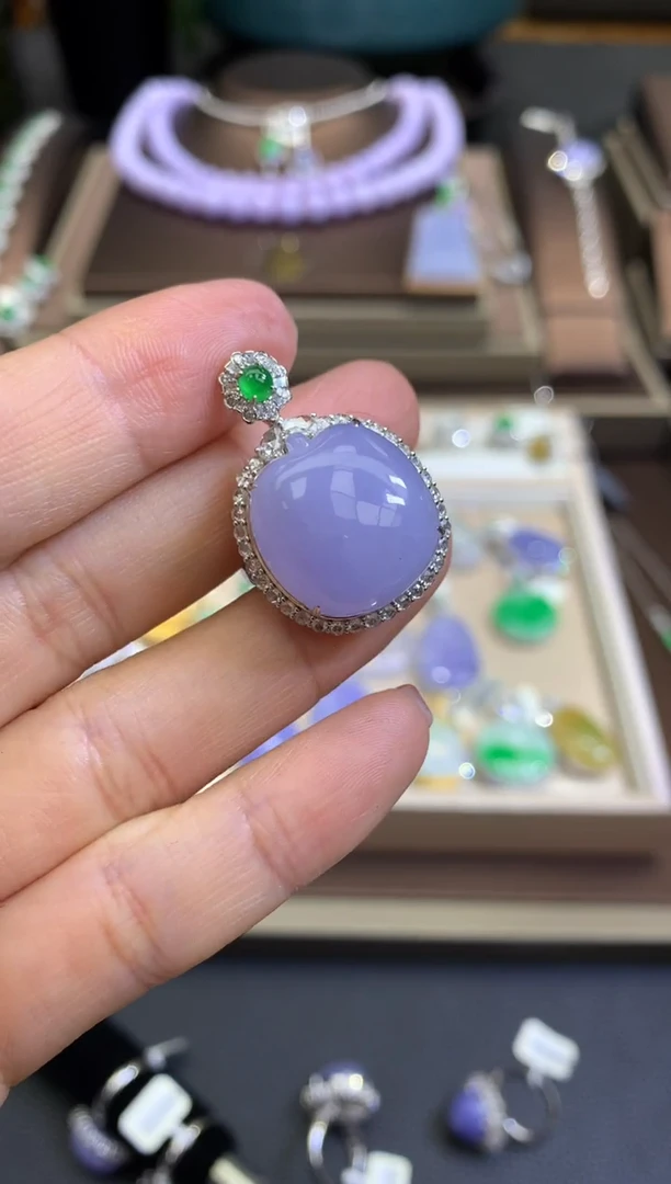 【闪购商品】翡翠挂件18K金镶嵌翡翠A货