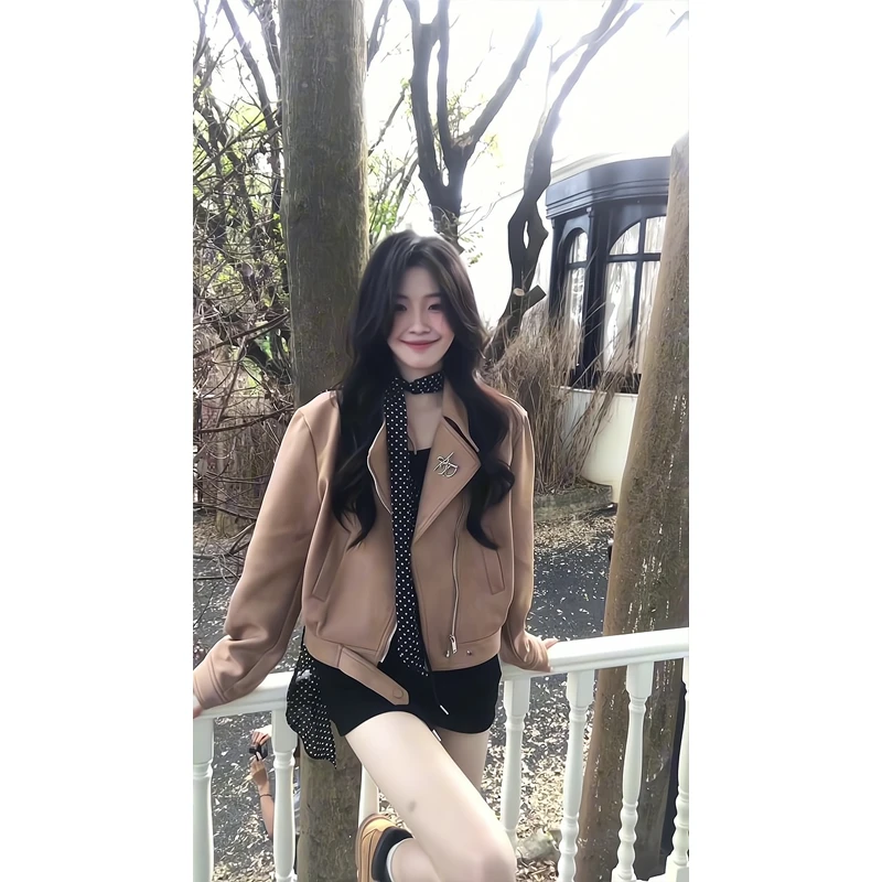 美式翻领短款外套修身收腰机车皮衣夹克短裤外穿a字配靴子的裤子