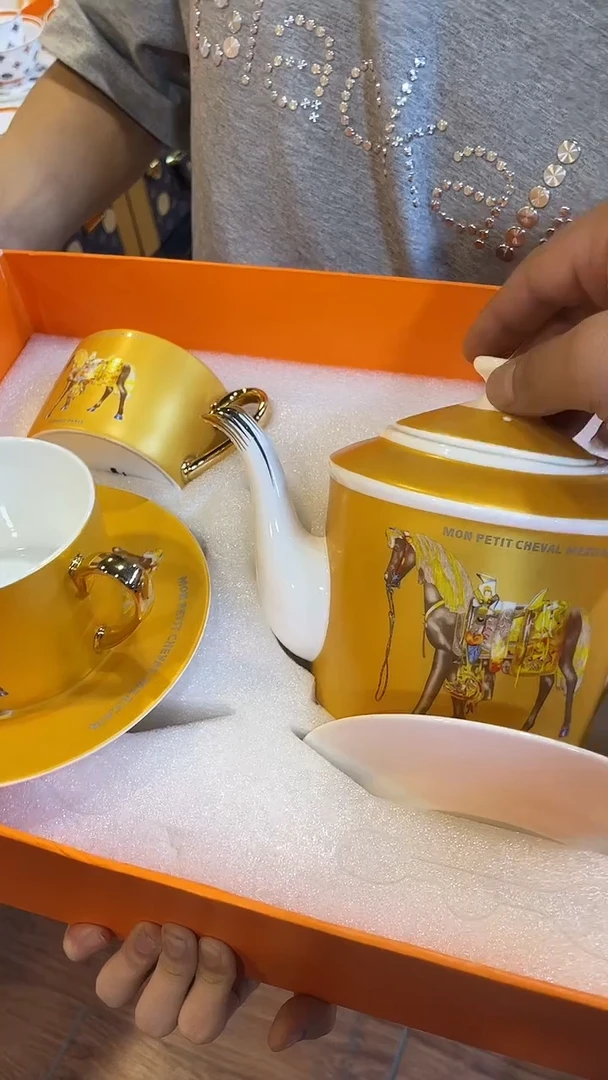 杯鸿辉家品牌瓷器，京东包邮！
