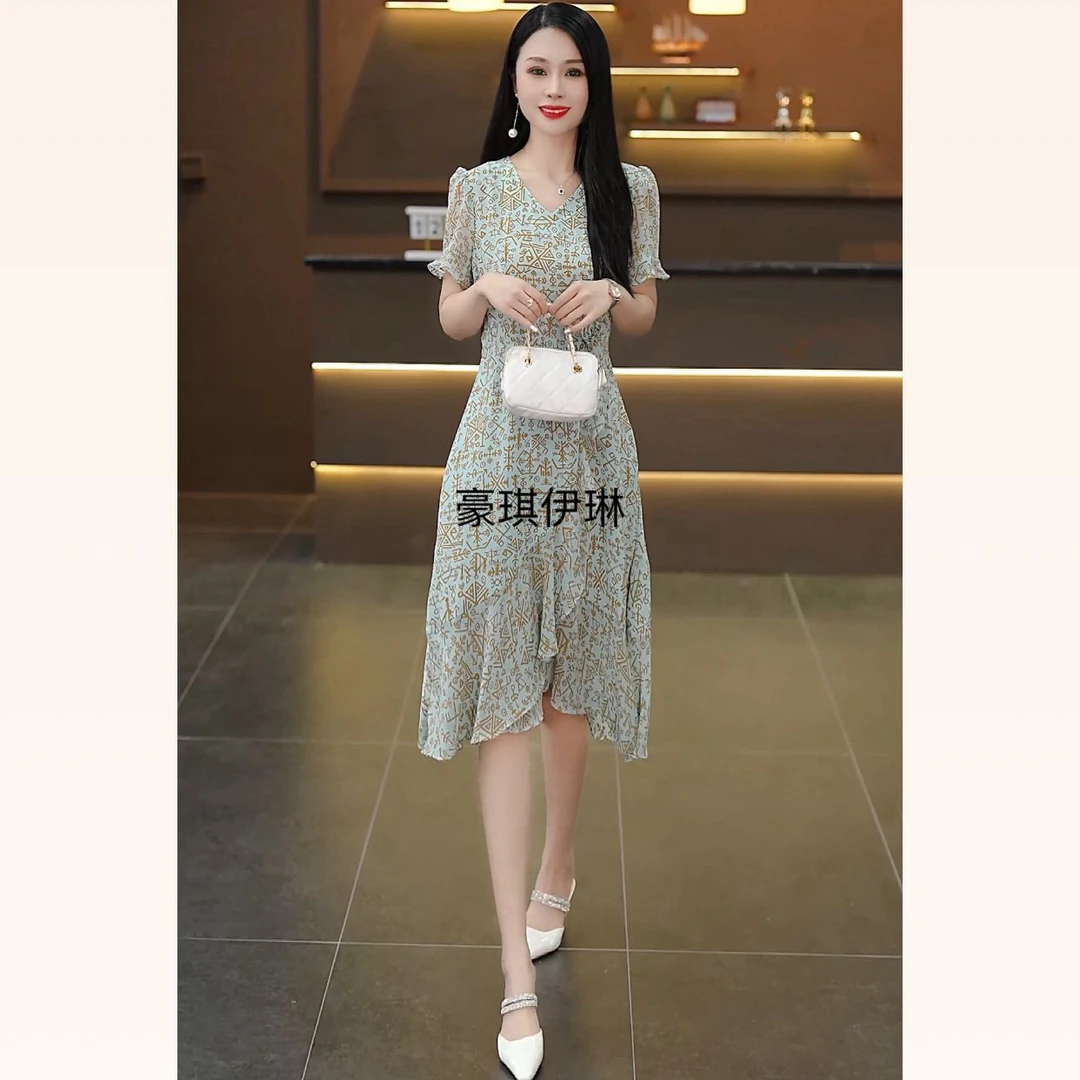 2025年夏季新款时尚气质显瘦遮肉短袖碎花连衣裙25809B