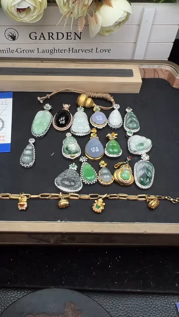 吊坠(不含链)18K金镶嵌翡翠勿拍