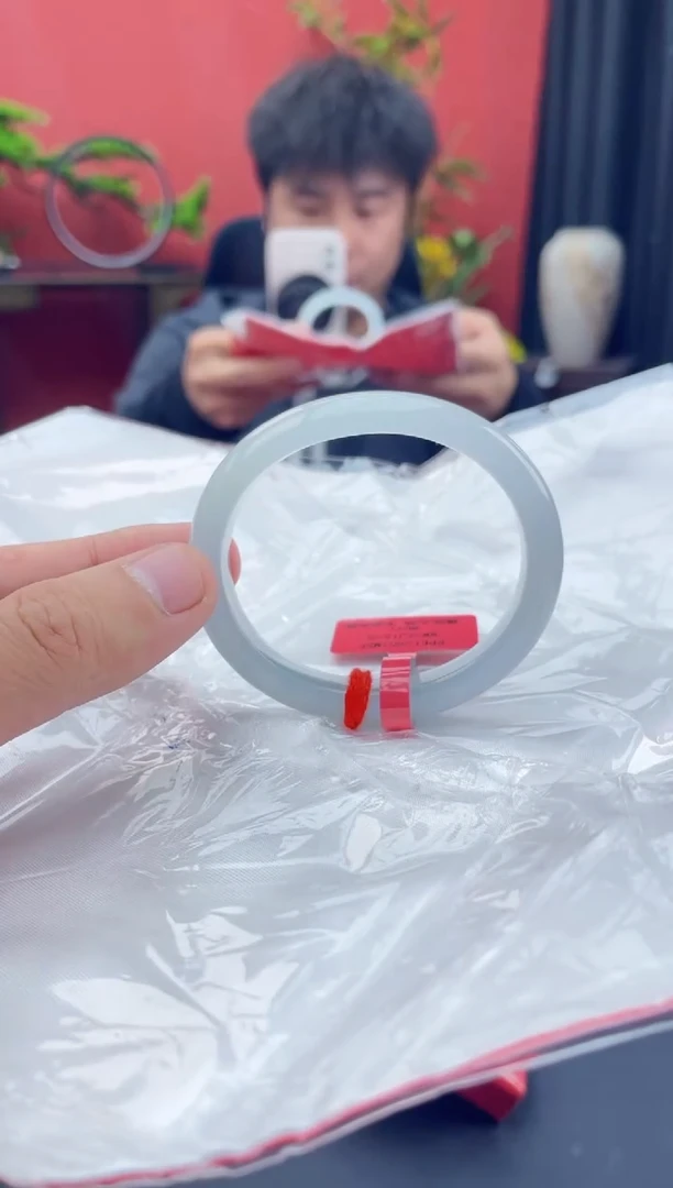 未镶嵌手镯（贵妃镯）翡翠12