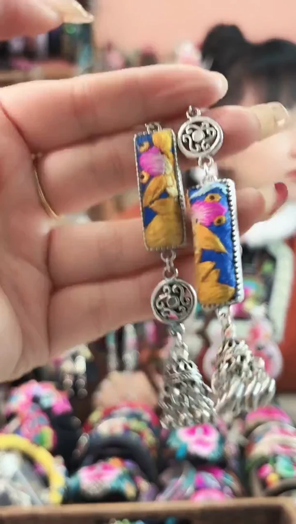 艺枝独绣手工饰品347