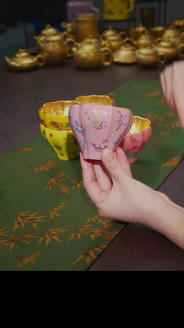 茶杯紫砂【宜景窑粉蝶舞鎏金系列】杯