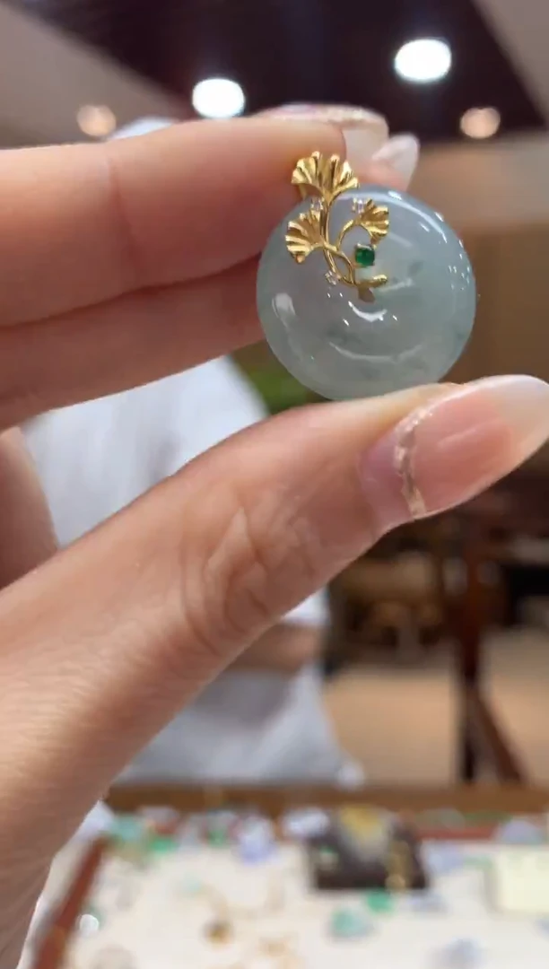 吊坠(不含链)18K金镶嵌翡翠平安扣