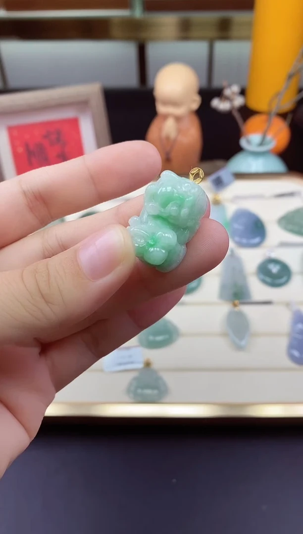 吊坠(不含链)18K金镶嵌翡翠貔貅18K金扣镶嵌@@CMT5950