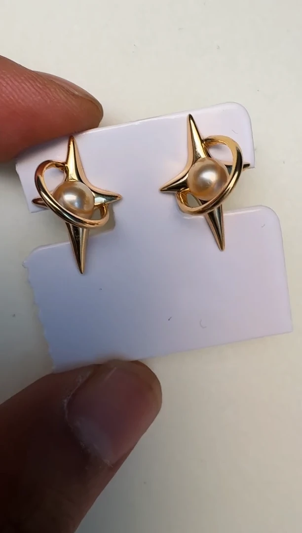 银S925镶嵌海水珍珠耳饰耳钉