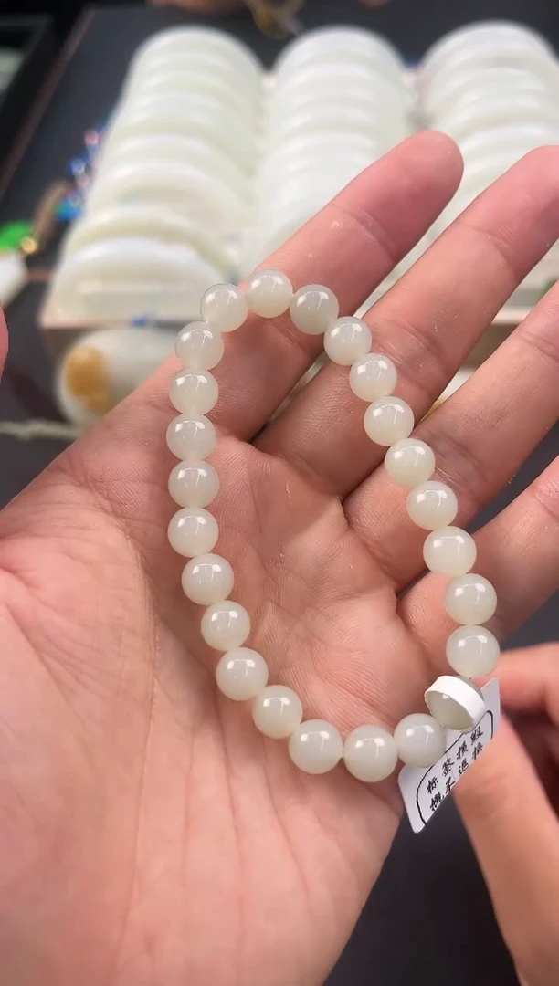 手串未镶嵌和田玉且末高青白手串卡8微色差