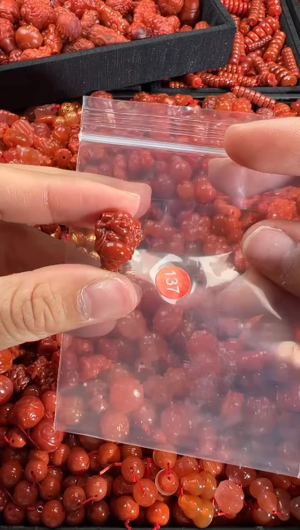 【闪购商品】南红玛瑙颈饰未镶嵌1