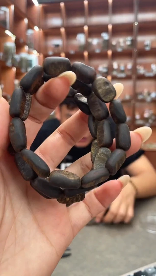 手串沉香70号沉水奇楠多样性发一条