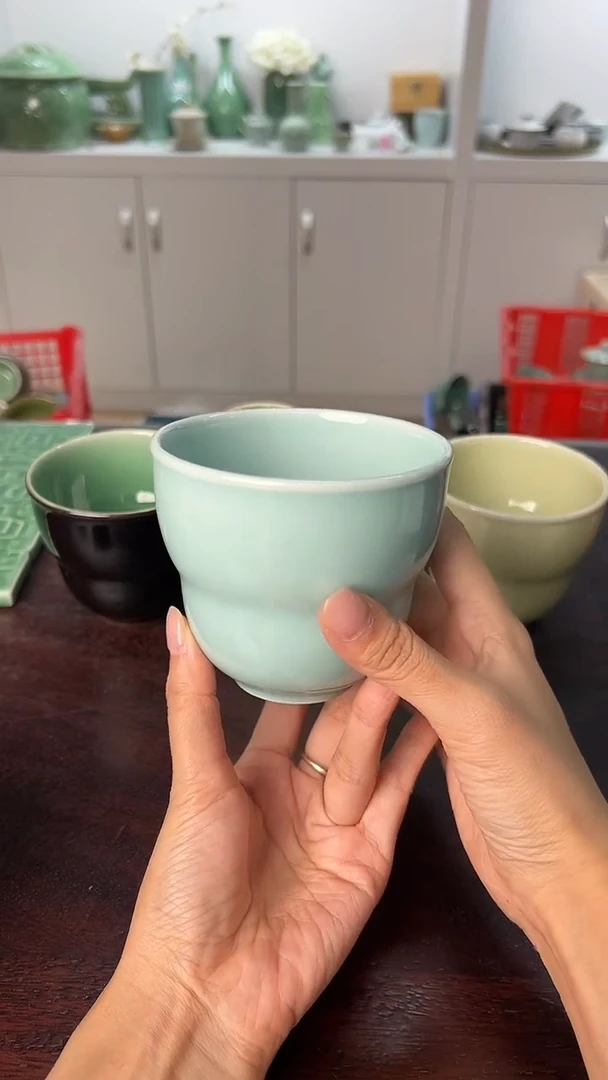 龙泉云间青瓷小米茶器   手捧杯