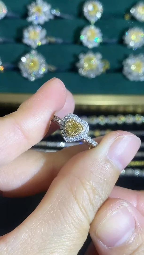 18K金镶嵌戒指钻石13