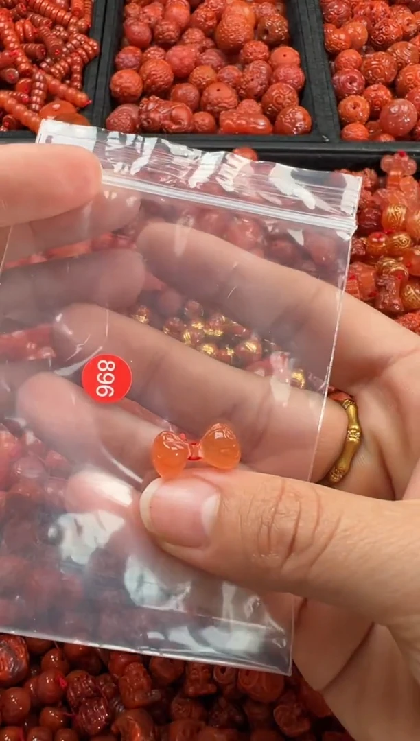 【闪购商品】南红玛瑙颈饰未镶嵌1