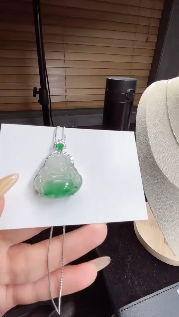 吊坠(不含链)未镶嵌石英质玉（非洲翠）佛公26.119