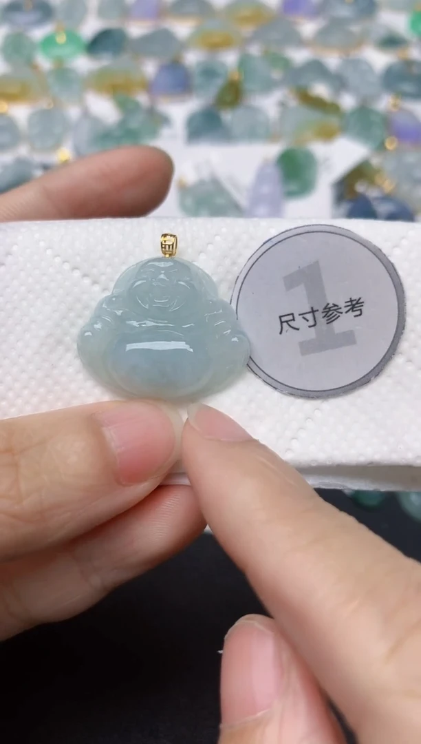 翡翠18K金镶嵌颈饰天然缅甸A货翡翠