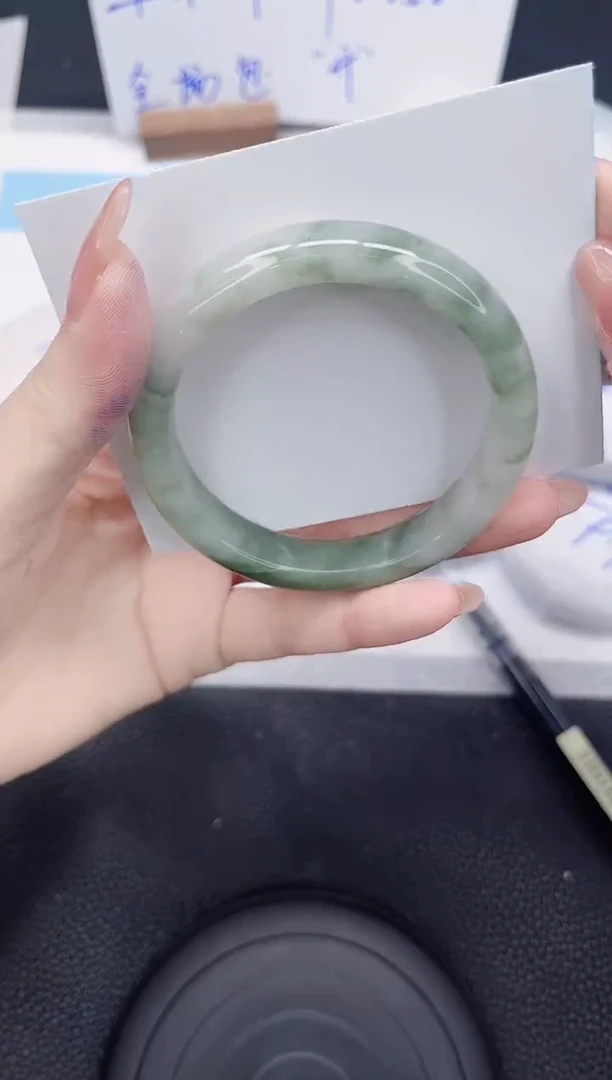 未镶嵌手镯石英质玉19-56
