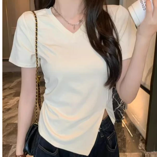 V领短袖T恤女爆款夏季潮牌显瘦遮肚正肩2025年流行上衣小众百搭