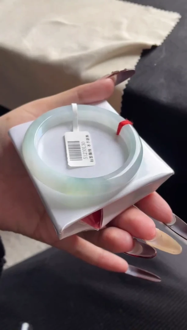 未镶嵌手镯翡翠三天鉴赏期