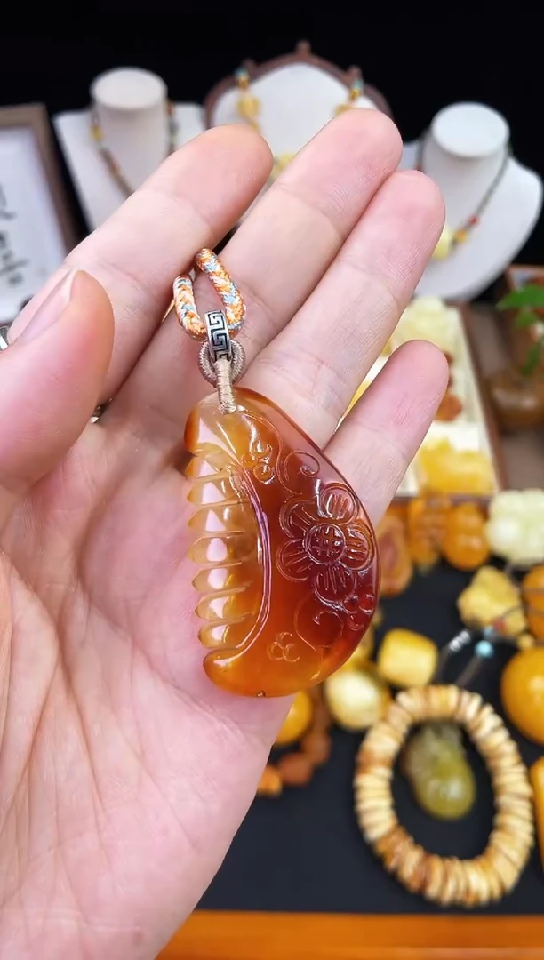 琥珀未镶嵌珠宝奇石柒月