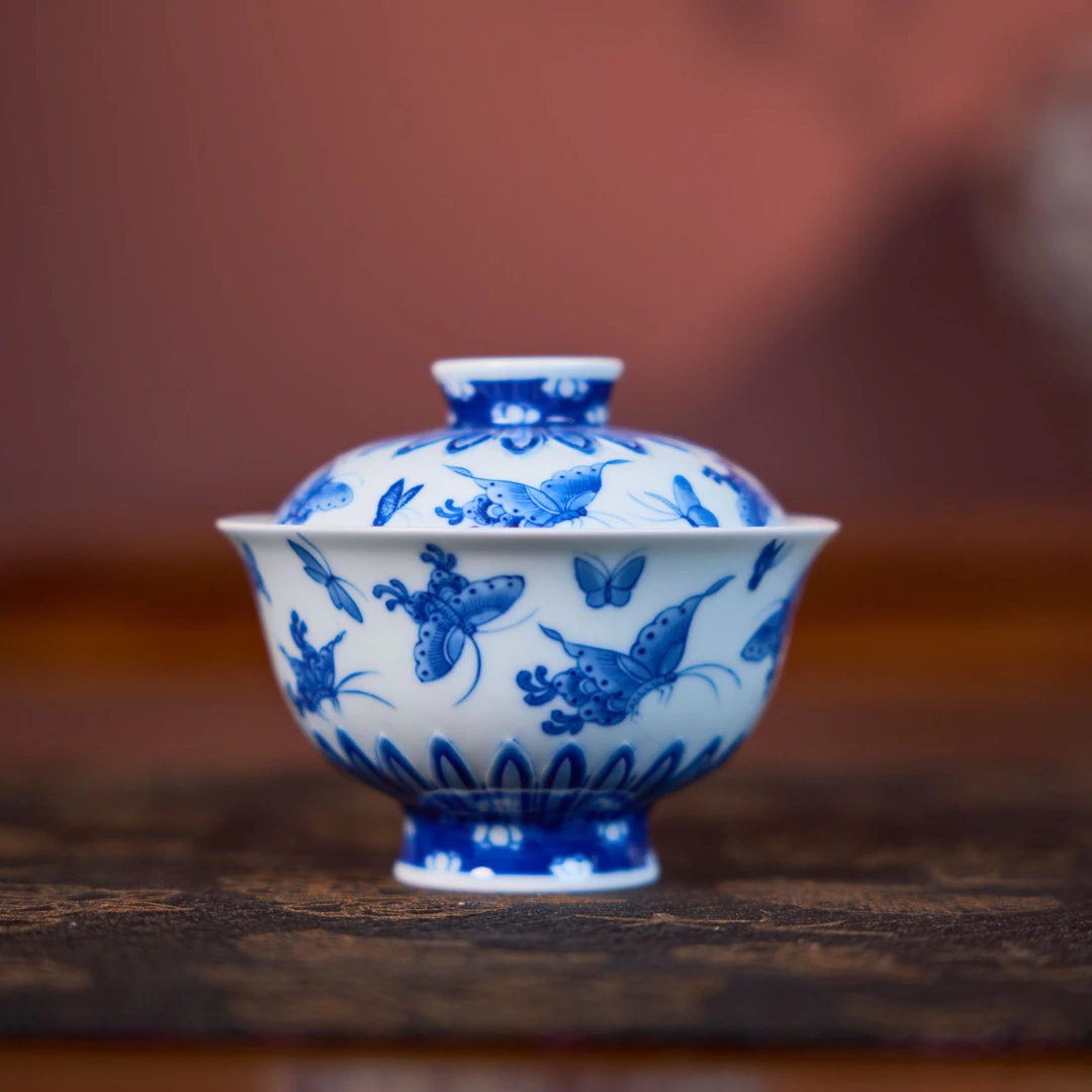 黄娟窑 · 青花百蝶雕刻二才盖碗景德镇纯手工手绘