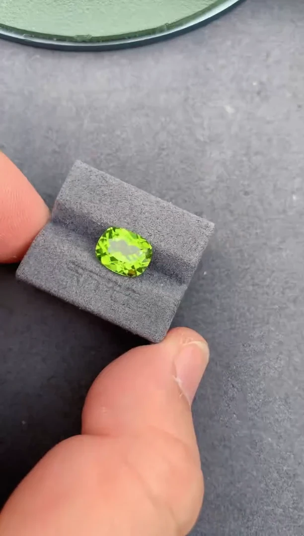 未镶嵌裸石橄榄石3ct 橄榄石 定制