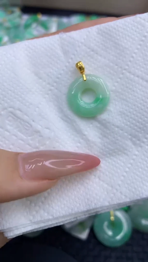 颈饰未镶嵌翡翠天然缅甸A货翡翠