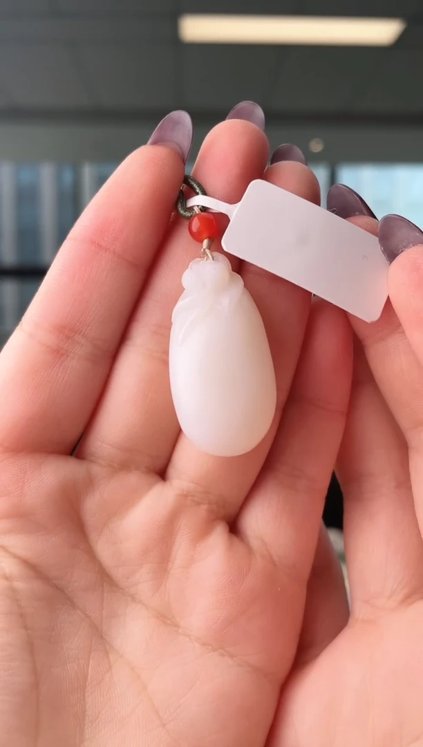 颈饰未镶嵌和田玉花牌 无