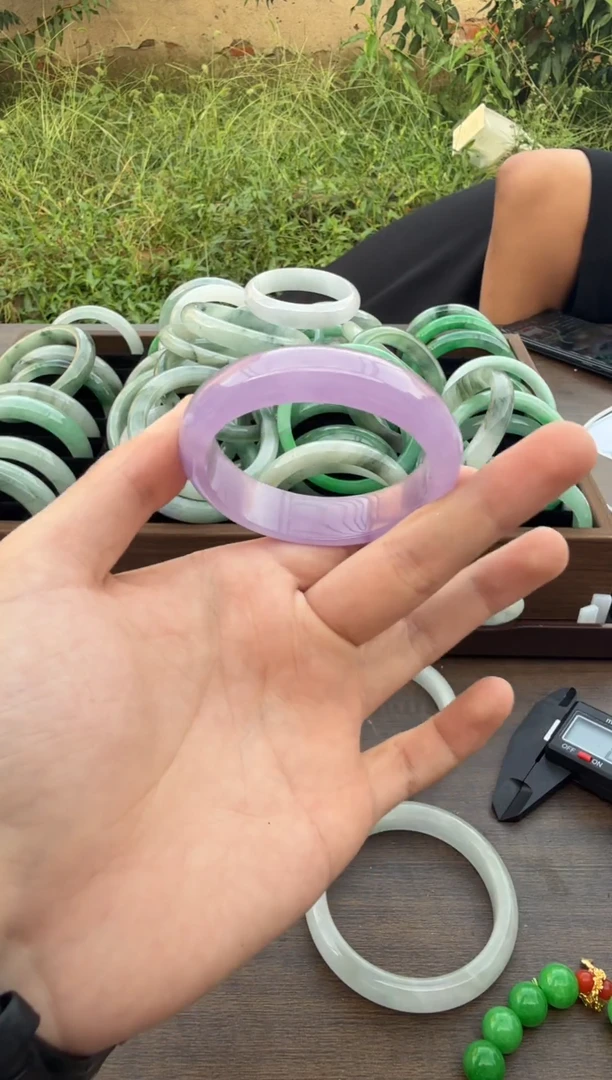 未镶嵌手镯翡翠A106