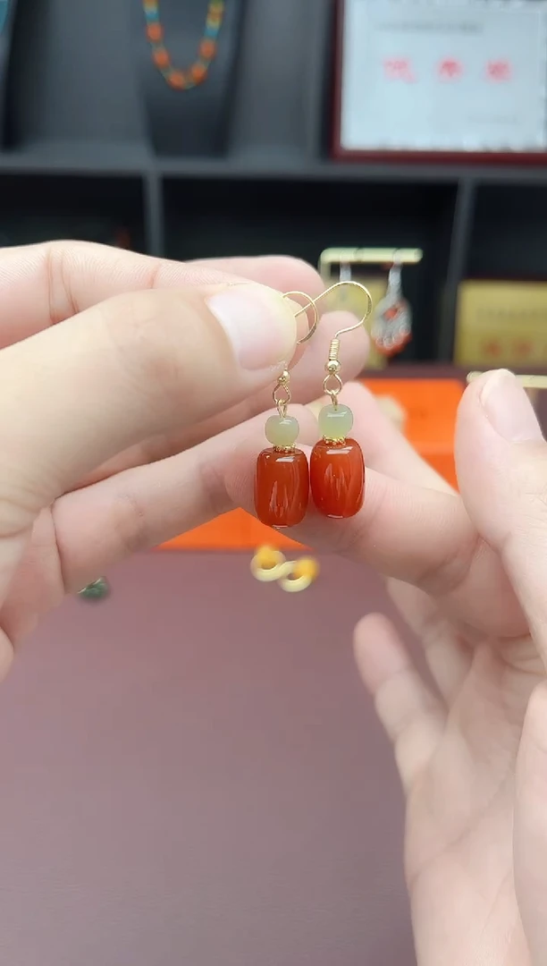 银S925镶嵌耳饰玛瑙/玉髓335000