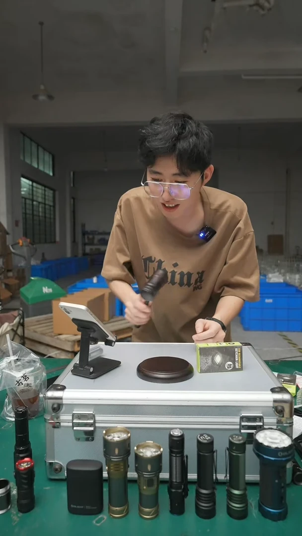 东**咚小野照明直播闪购专拍
