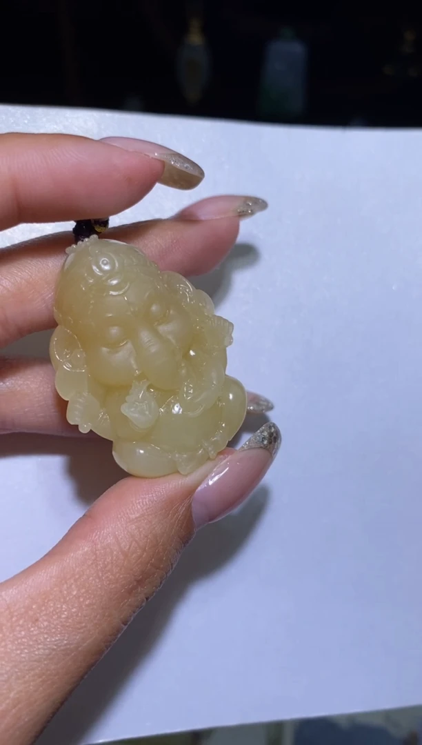 颈饰未镶嵌和田玉象鼻宝宝