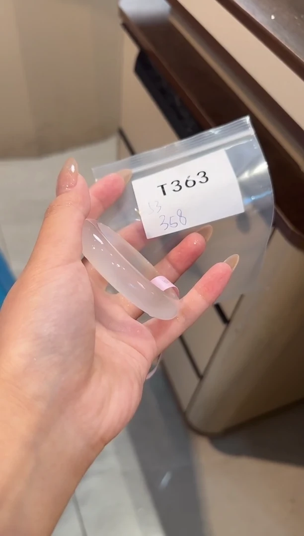 玛瑙/玉髓手镯未镶嵌ᝰ****?T363