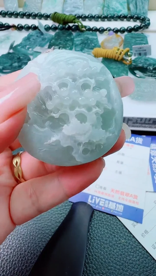 翡翠未镶嵌颈饰111111111111